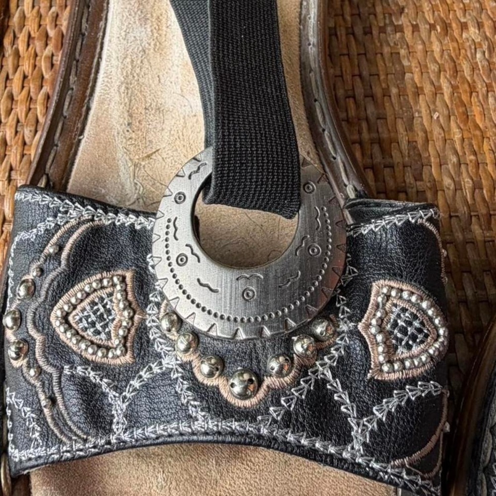 Rieker Regina Black leather sandals embroidery embellishments silver ring accent - Picture 3 of 6